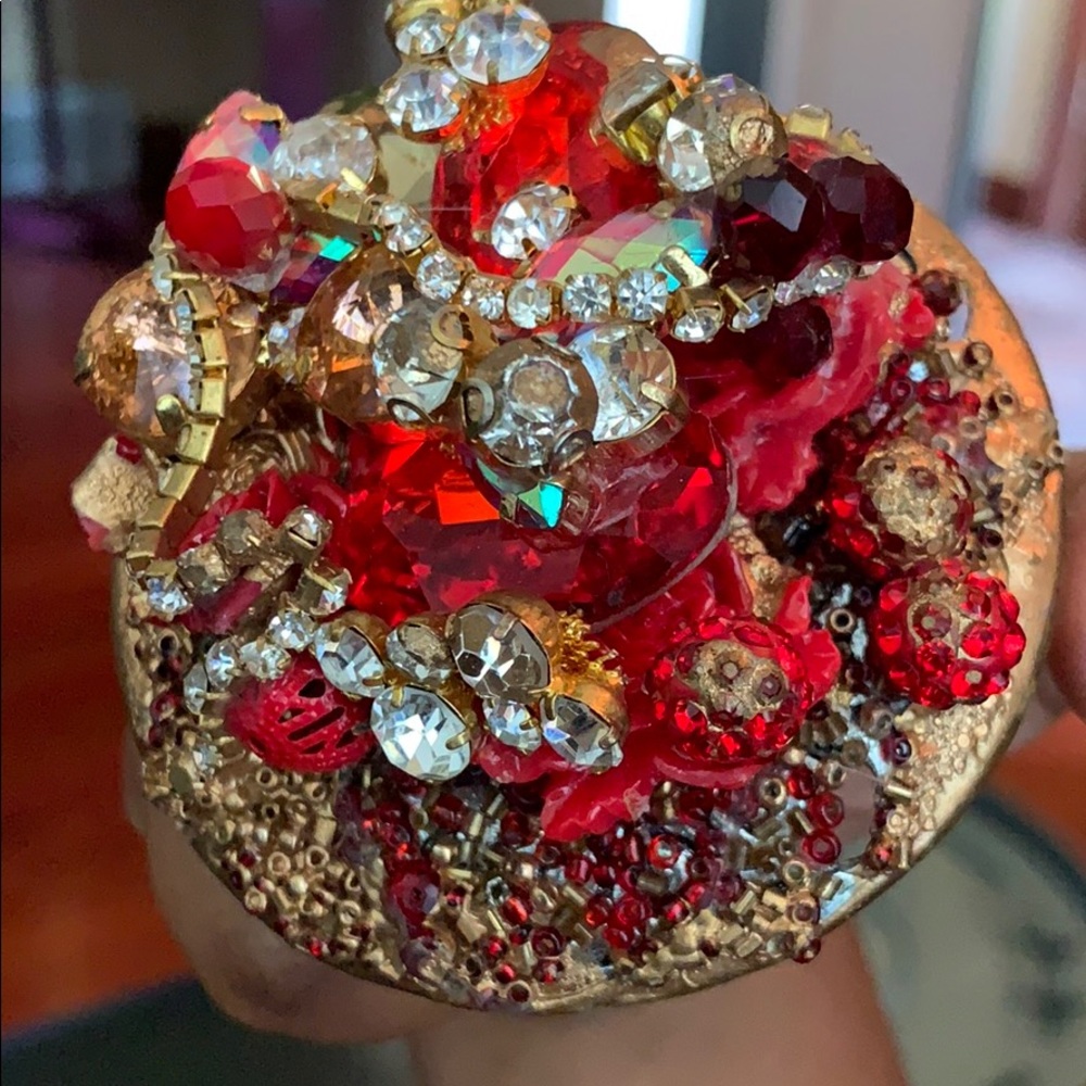 Custom Ring Accessory - Picture 3 of 4